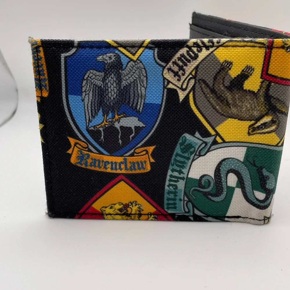 Harry Potter Bioworld Hogwarts House Bifold Wallet House Crests